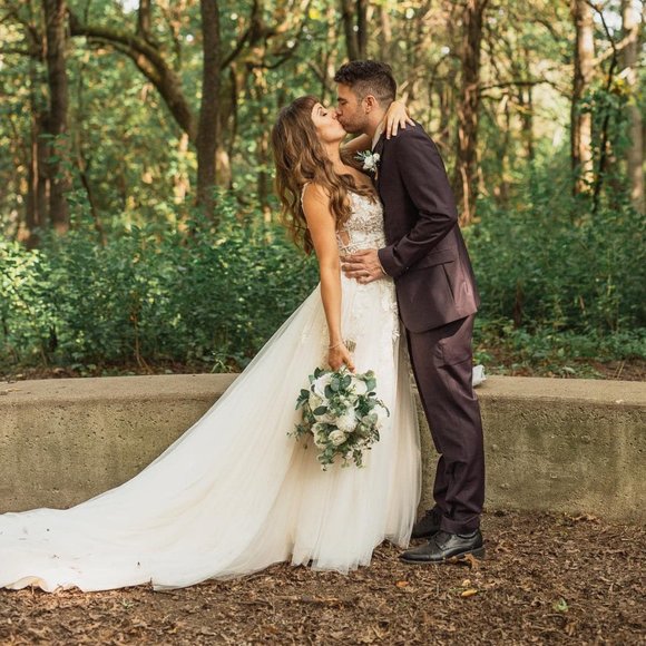 Meet your Posher, Sarah - Picture 2 of 3